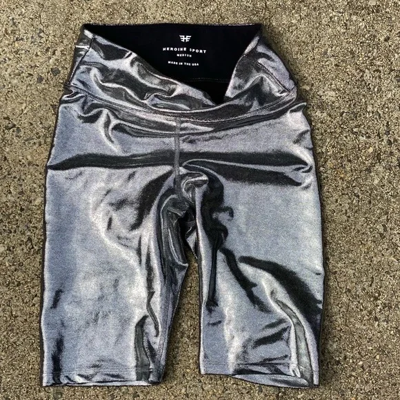 Gorgeous Heroine Sport Marvel Metallic Shimmering Platinum Silver Biker Shorts M - Picture 4 of 5